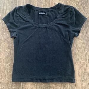 Small black tshirt